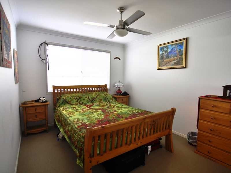 25 Creekside Esplanade, Cooloola Cove QLD 4580