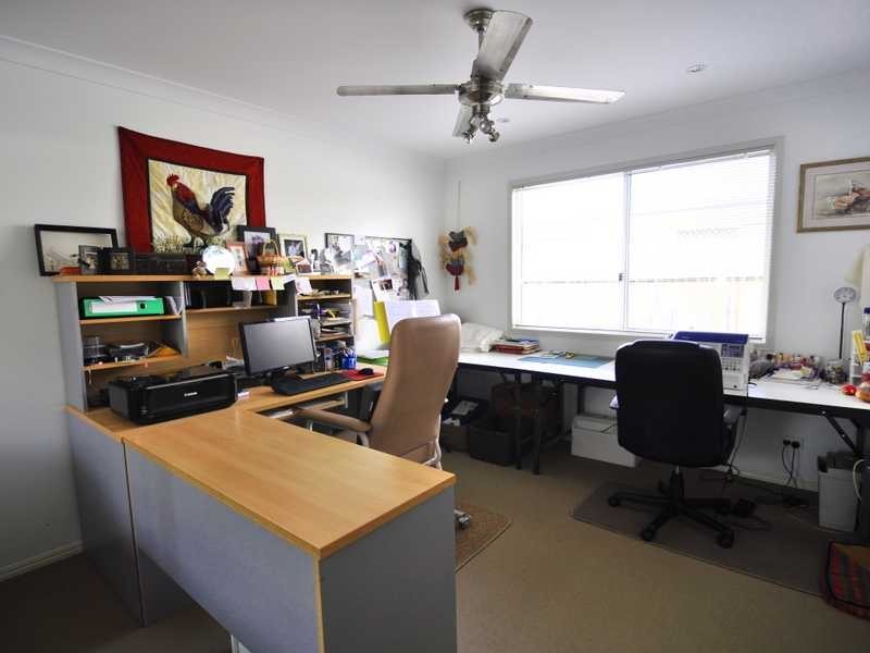 25 Creekside Esplanade, Cooloola Cove QLD 4580