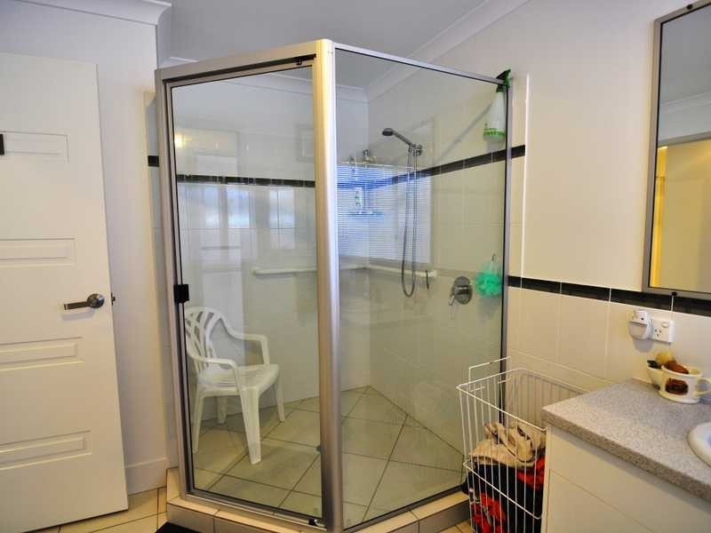 25 Creekside Esplanade, Cooloola Cove QLD 4580