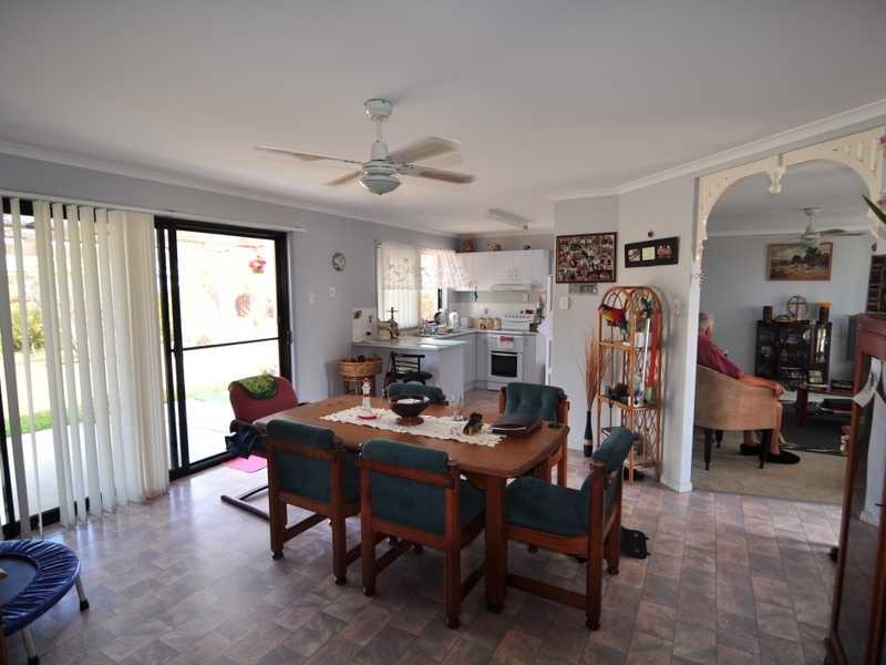 8 Canberra Ave, Cooloola Cove QLD 4580