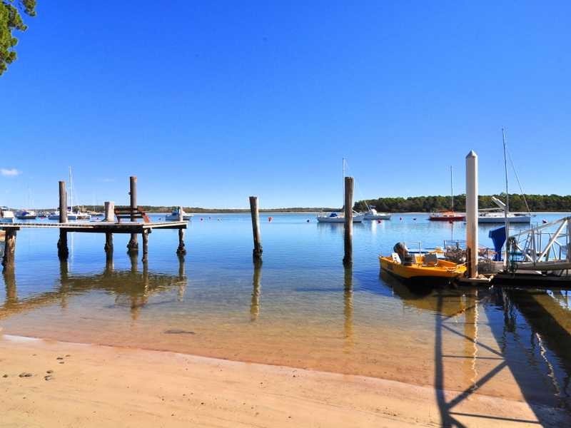 18 Esplanade, Tin Can Bay QLD 4580