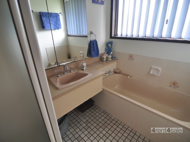 63 Endeavour Drive, Cooloola Cove QLD 4580