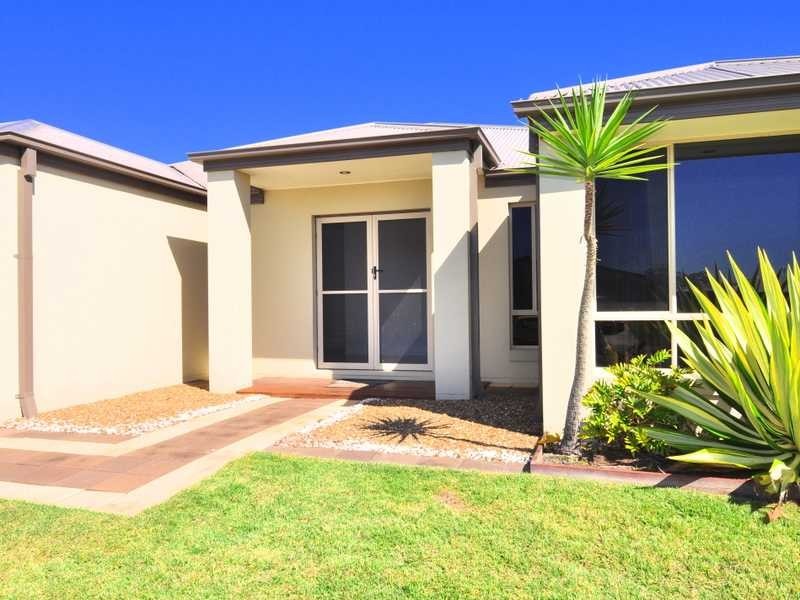 54 CREEKSIDE ESPLANADE, Cooloola Cove QLD 4580