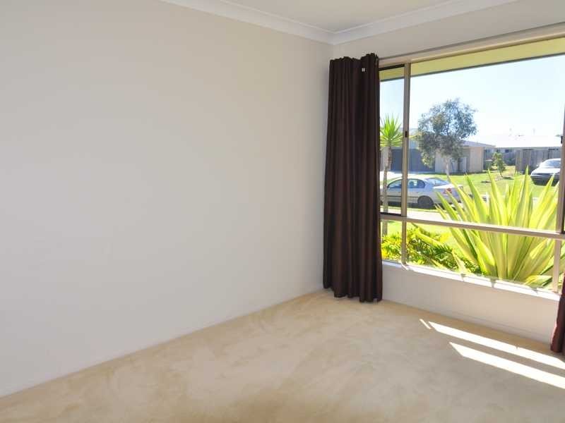 54 CREEKSIDE ESPLANADE, Cooloola Cove QLD 4580