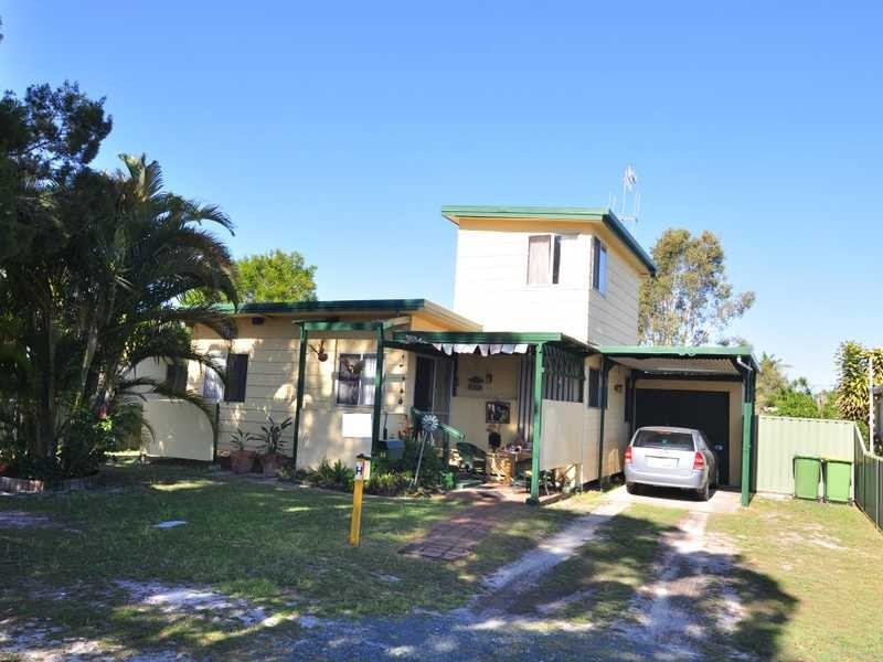 63 Gympie Road, Tin Can Bay QLD 4580