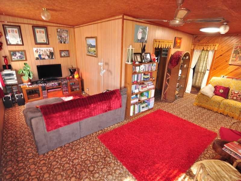63 Gympie Road, Tin Can Bay QLD 4580