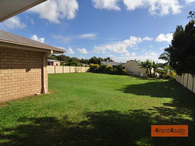 11 Dreadnought Avenue, Cooloola Cove QLD 4580