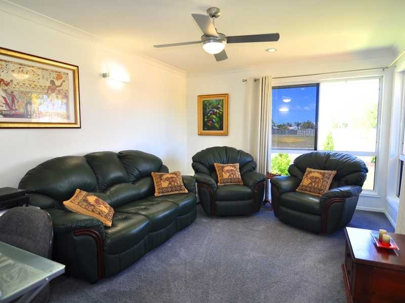 2 ACACIA CRESCENT, Tin Can Bay QLD 4580