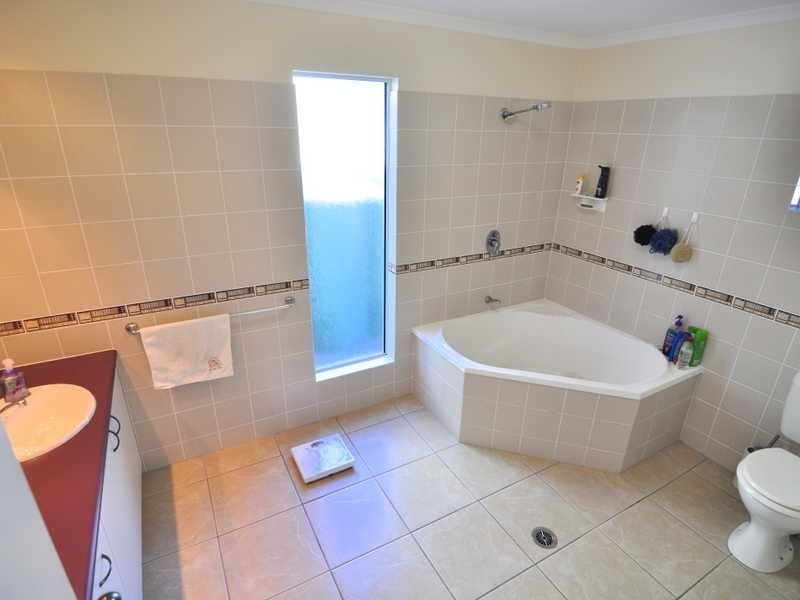 52 Investigator Avenue, Cooloola Cove QLD 4580