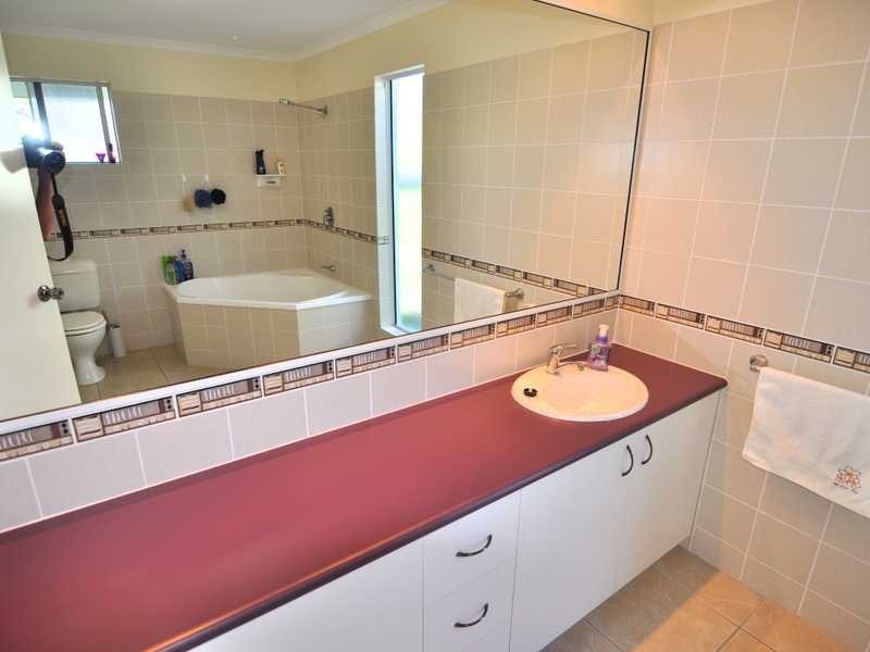 52 Investigator Avenue, Cooloola Cove QLD 4580