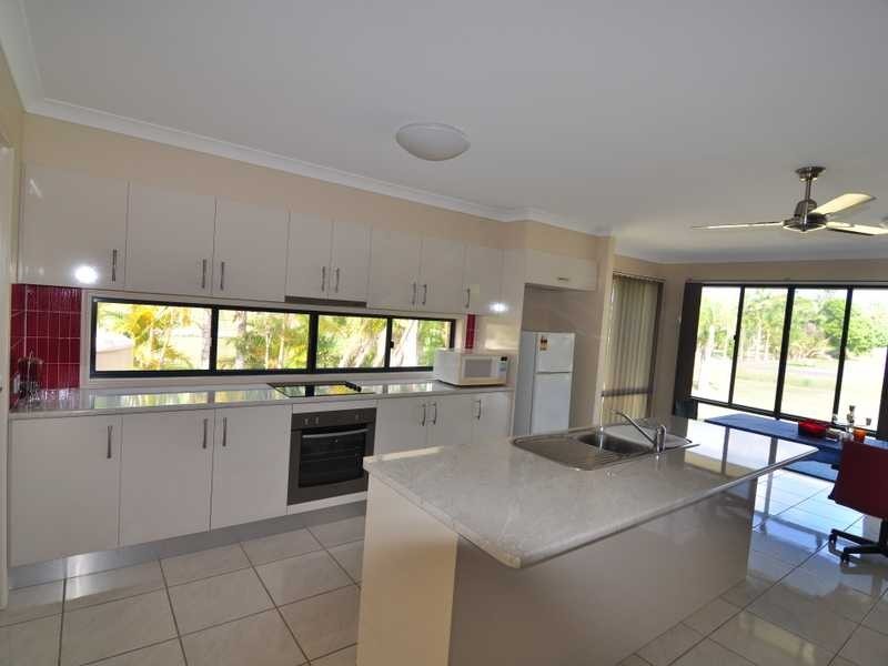 48 Endeavour Drive, Cooloola Cove QLD 4580