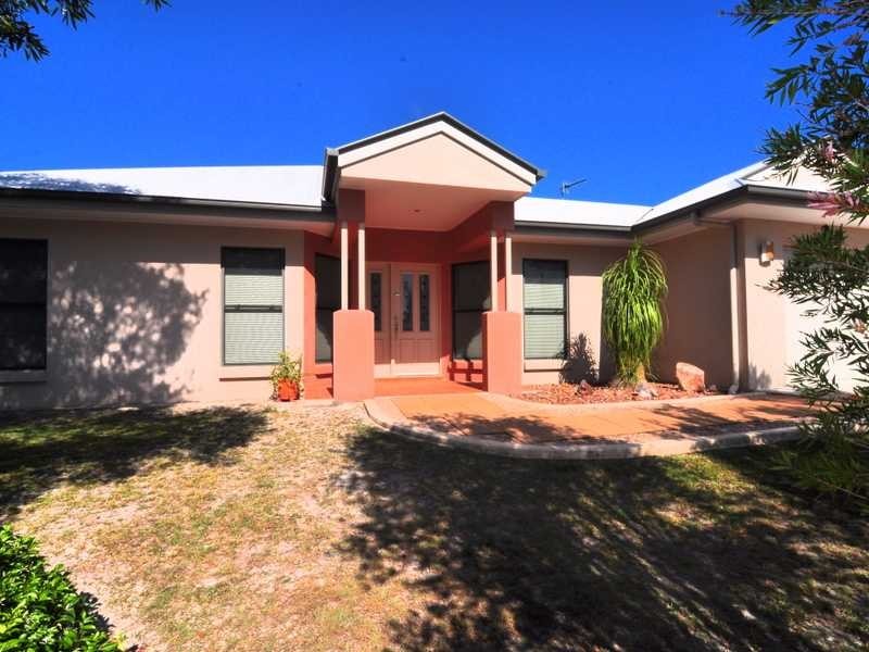 1 LOMANDRA AVENUE, Cooloola Cove QLD 4580