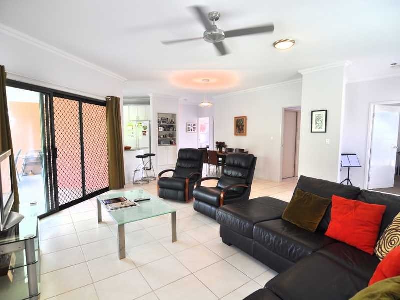 1 LOMANDRA AVENUE, Cooloola Cove QLD 4580