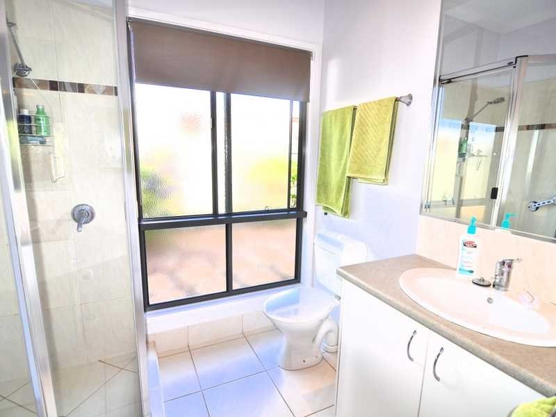 1 LOMANDRA AVENUE, Cooloola Cove QLD 4580