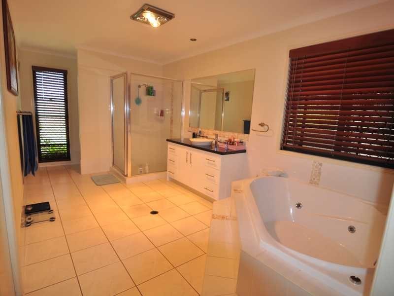21 Kanimbla Avenue, Cooloola Cove QLD 4580