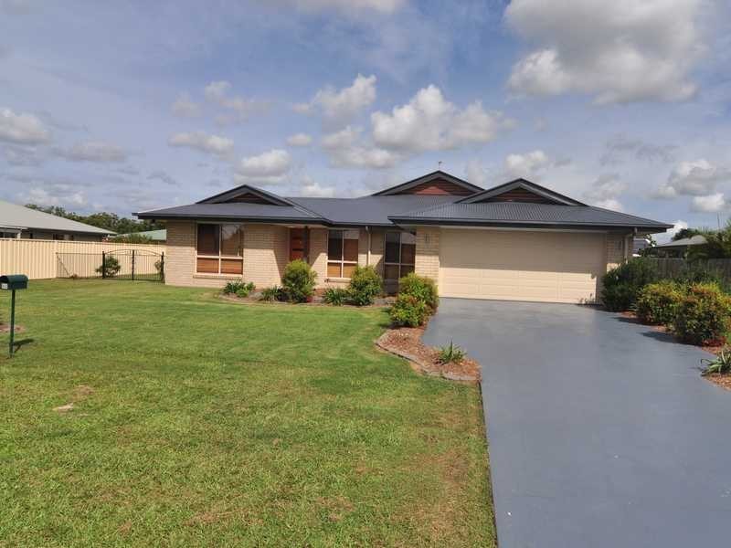 90 Fyshburn Drive, Cooloola Cove QLD 4580