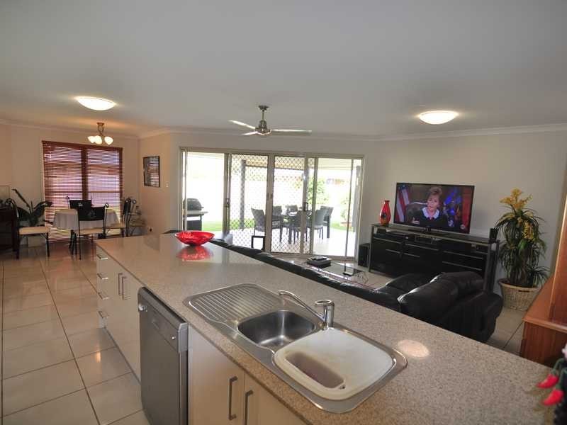 90 Fyshburn Drive, Cooloola Cove QLD 4580
