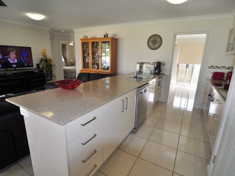 90 Fyshburn Drive, Cooloola Cove QLD 4580