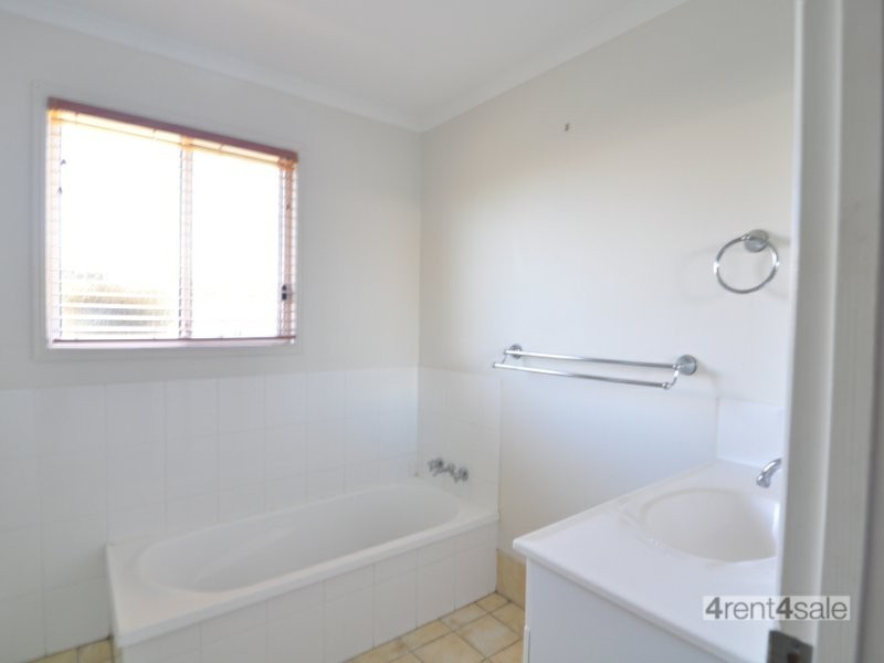 11 Batavia Court, Cooloola Cove QLD 4580