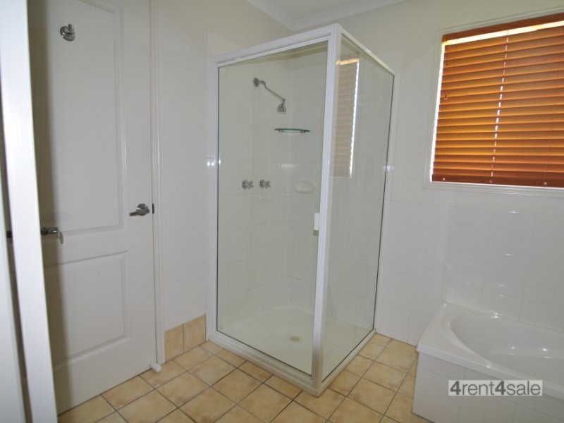11 Batavia Court, Cooloola Cove QLD 4580