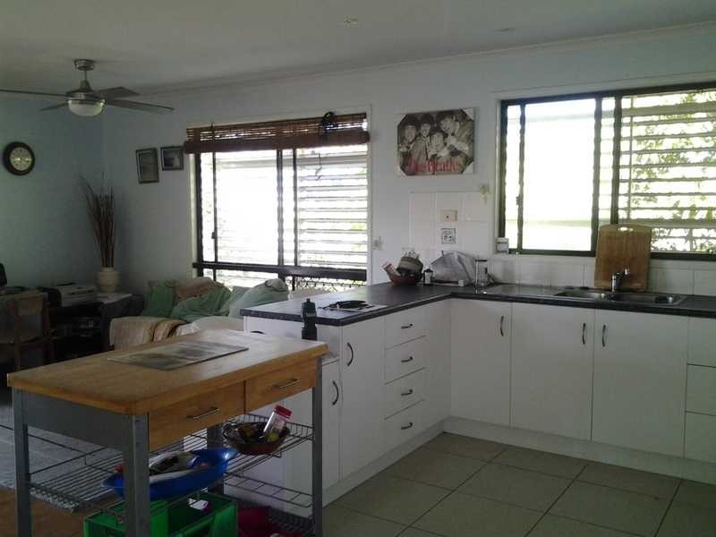 27 BOMBURRA COURT, Rainbow Beach QLD 4581