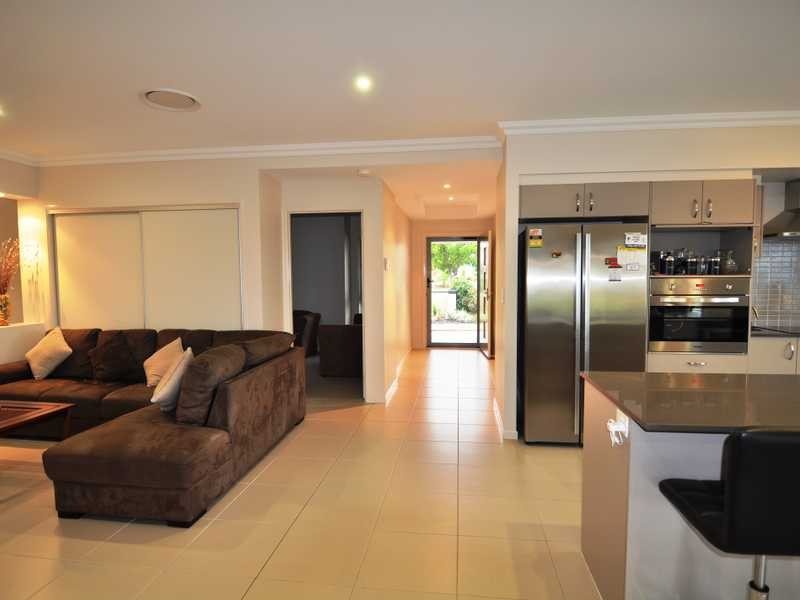40 Tuna Way, Tin Can Bay QLD 4580