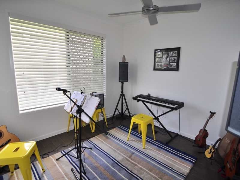 5 TANGAROA STREET, Tin Can Bay QLD 4580