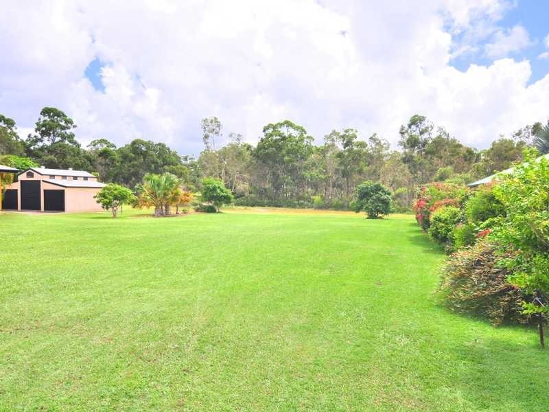 35 Golden Hind Avenue, Cooloola Cove QLD 4580