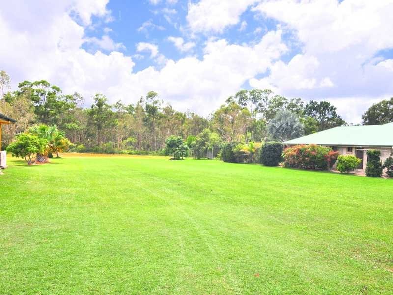 35 Golden Hind Avenue, Cooloola Cove QLD 4580