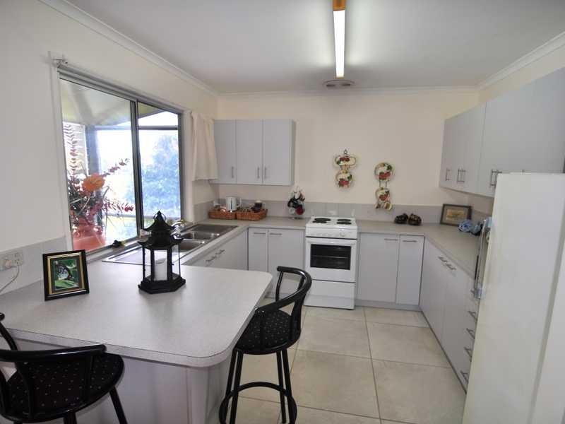 4 VICTORY COURT, Cooloola Cove QLD 4580