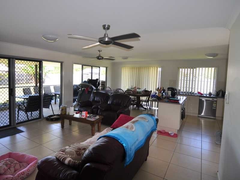 6 Environs Avenue, Cooloola Cove QLD 4580