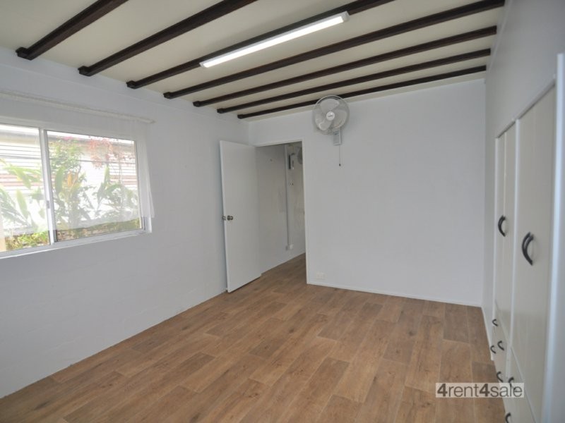 22 Tailor Street, Tin Can Bay QLD 4580