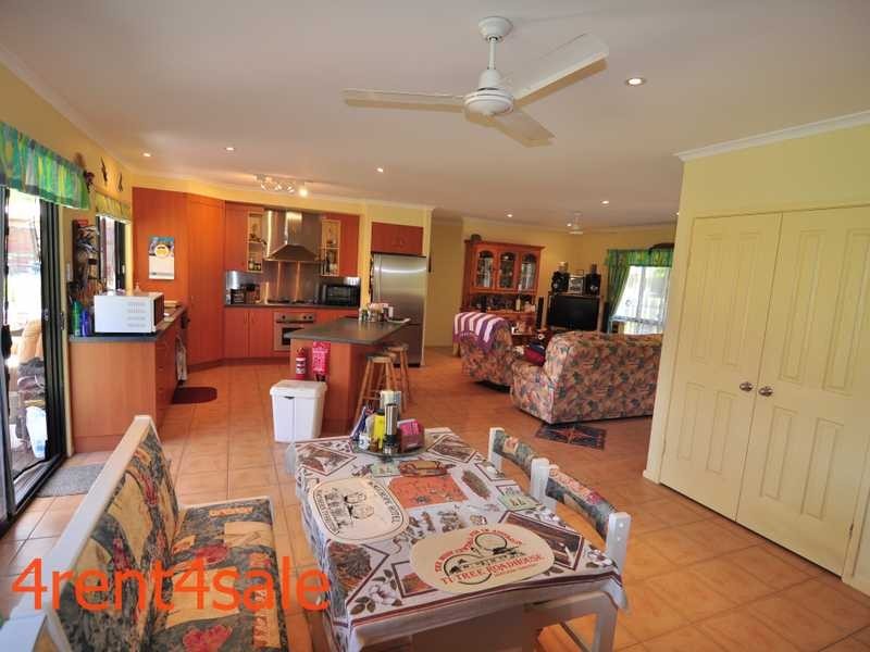 11 Mayflower Court, Cooloola Cove QLD 4580