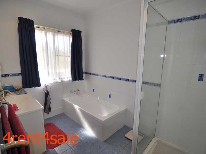 11 Mayflower Court, Cooloola Cove QLD 4580