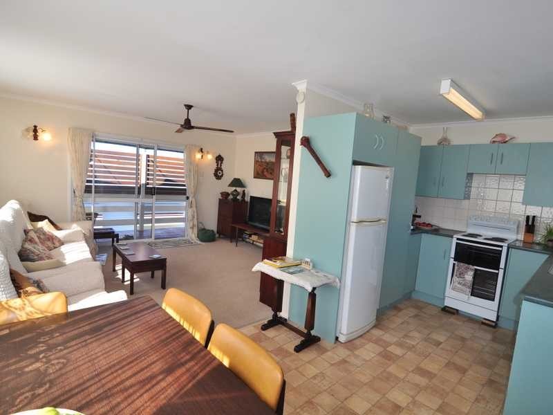 22 Tailor Street, Tin Can Bay QLD 4580