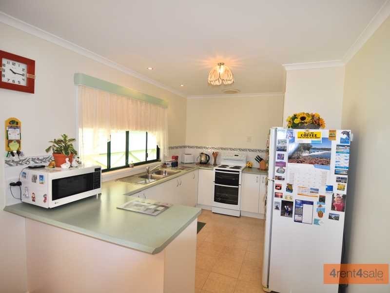 8 Gypsy Court, Cooloola Cove QLD 4580