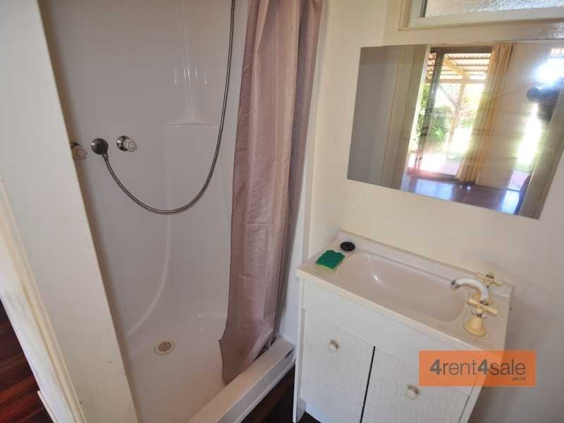 32 Tailor Street, Tin Can Bay QLD 4580
