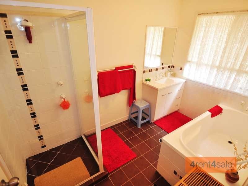 22 Golden Hind Avenue, Cooloola Cove QLD 4580