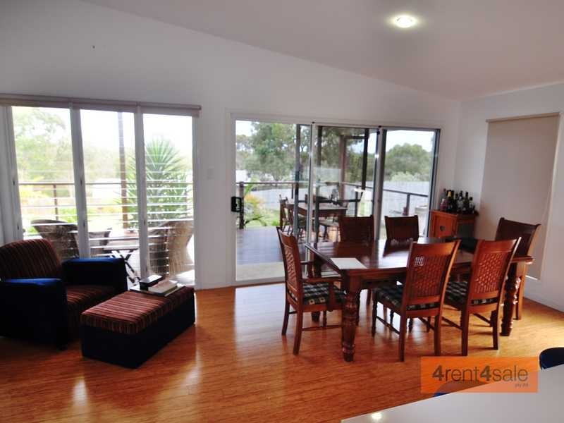50 Bayside Road, Cooloola Cove QLD 4580