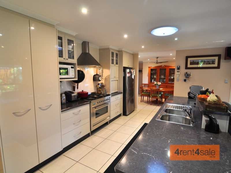 18 Banksia Avenue, Tin Can Bay QLD 4580