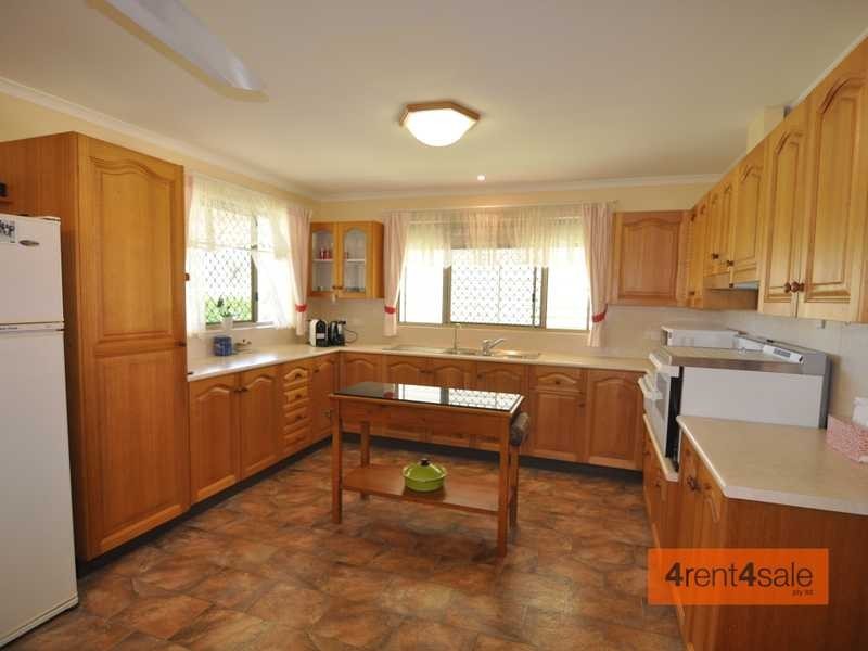 68 Gympie Road, Tin Can Bay QLD 4580