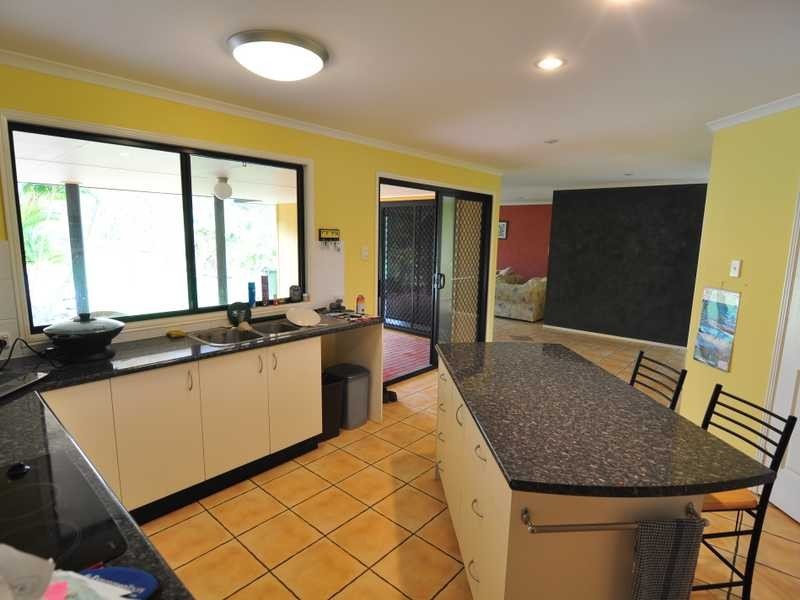 33 Golden Hind Avenue, Cooloola Cove QLD 4580