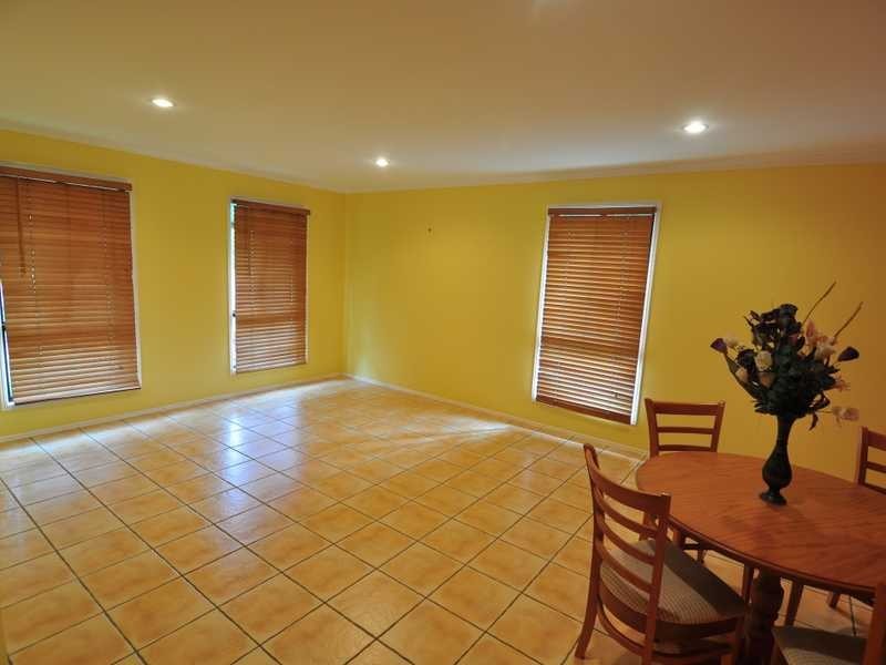 33 Golden Hind Avenue, Cooloola Cove QLD 4580