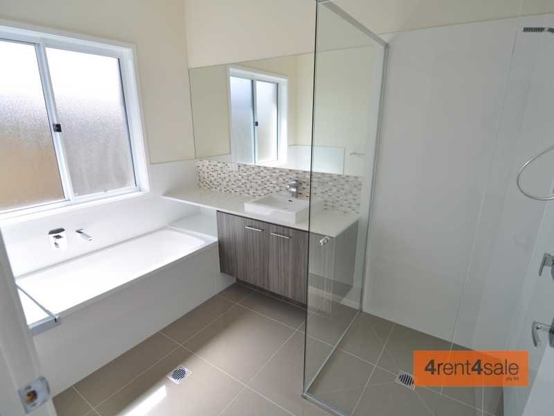 41 Tuna Way, Tin Can Bay QLD 4580