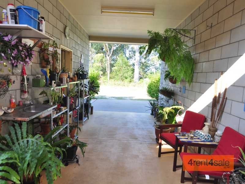 211 Gympie Road, Tin Can Bay QLD 4580