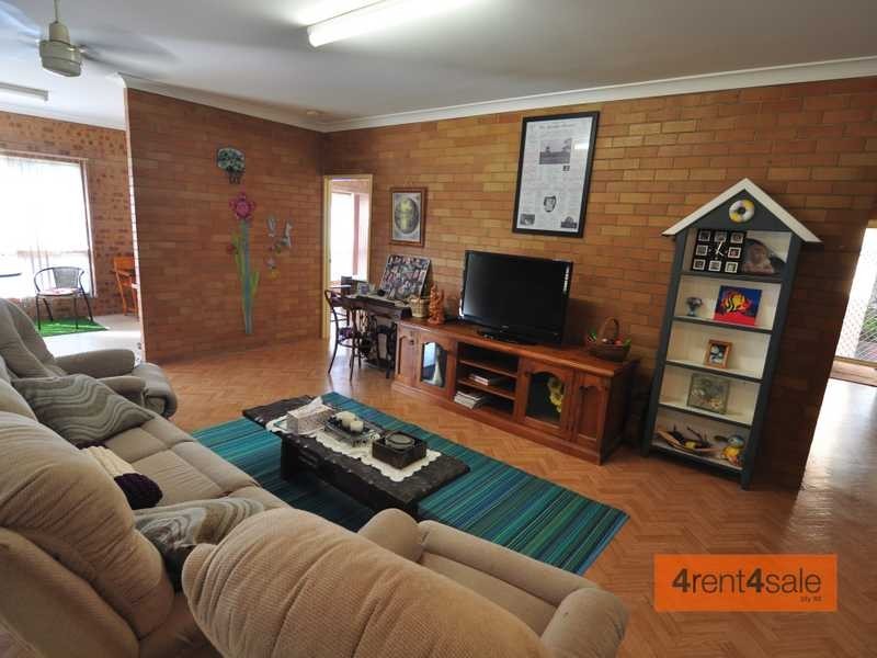 211 Gympie Road, Tin Can Bay QLD 4580