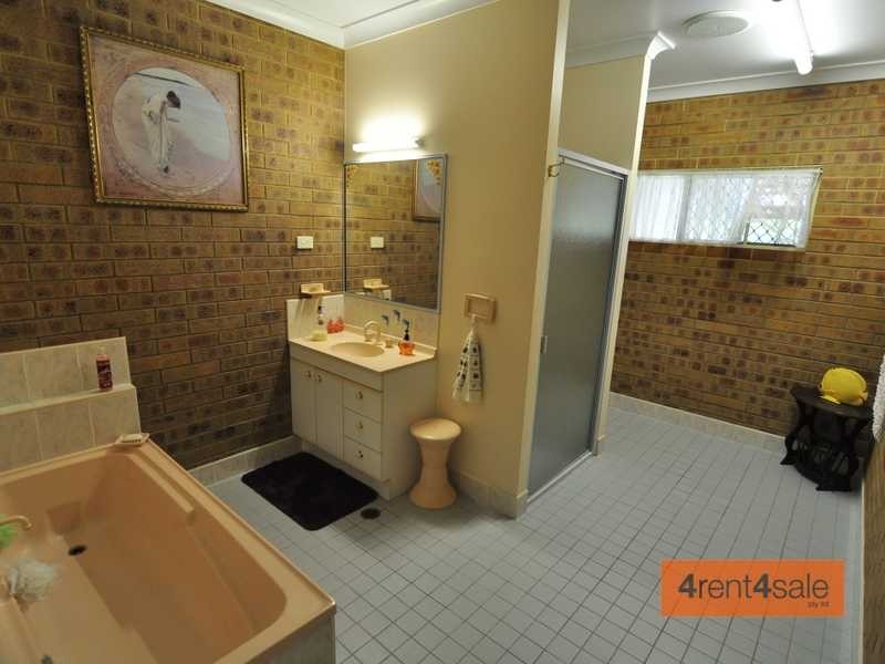 211 Gympie Road, Tin Can Bay QLD 4580