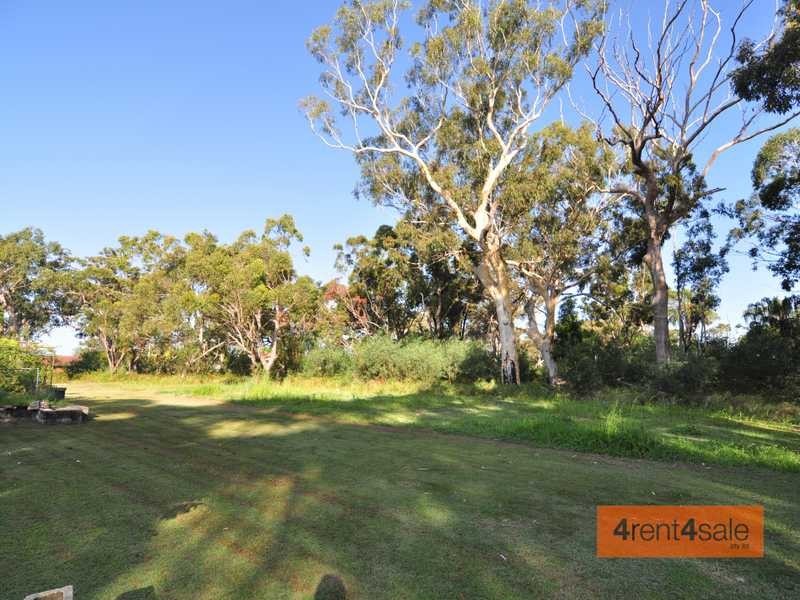 211 Gympie Road, Tin Can Bay QLD 4580