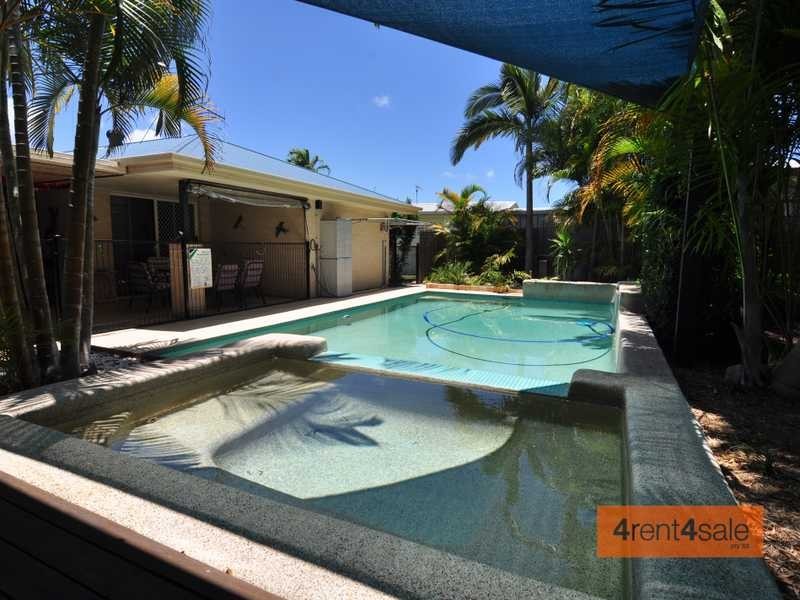 37 Marlin Way, Tin Can Bay QLD 4580
