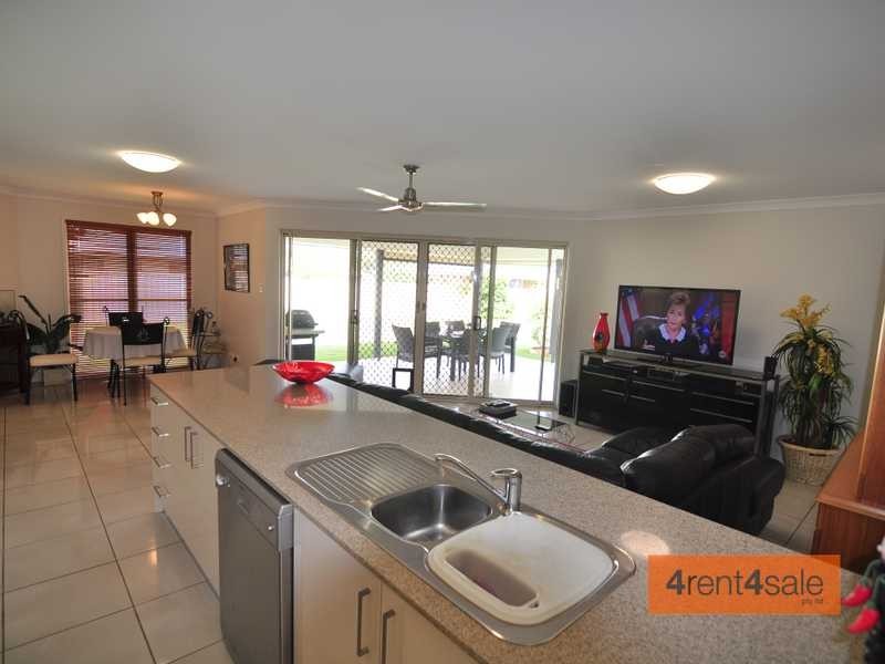 90 Fyshburn Drive, Cooloola Cove QLD 4580